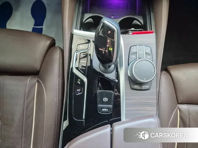 BMW 5 Series (G30) 2021 Белый из Кореи, фото 3