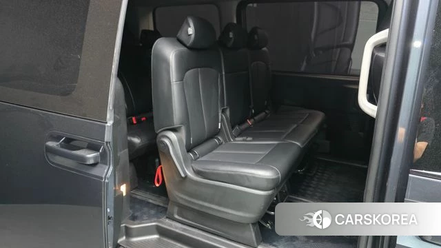 Hyundai Staria 2023 Серый из Кореи, фото 3