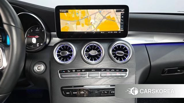 Mercedes-Benz C-Class W205 2019 Белый из Кореи, фото 3