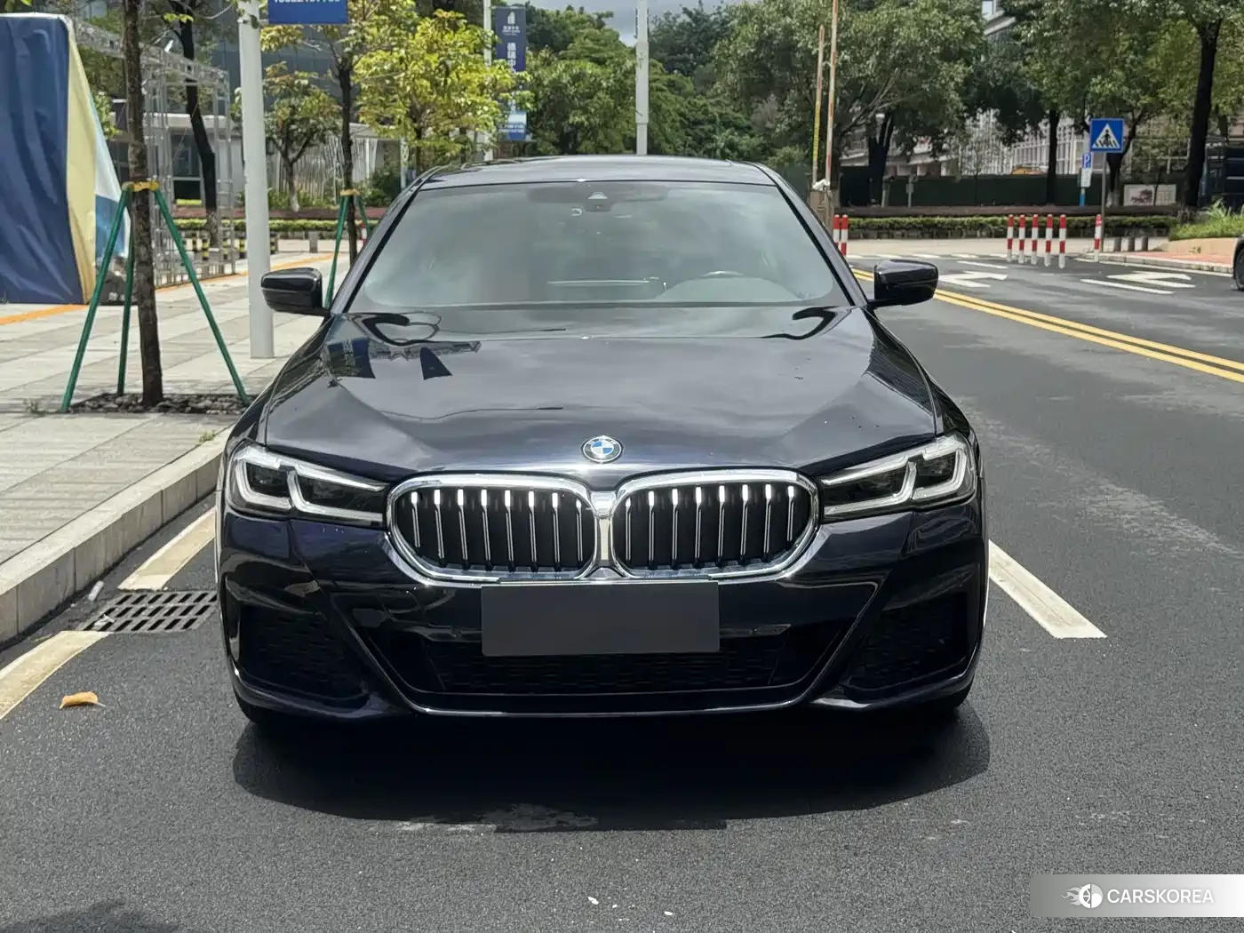 BMW 5 series 2023 Черный из Китая, фото 3
