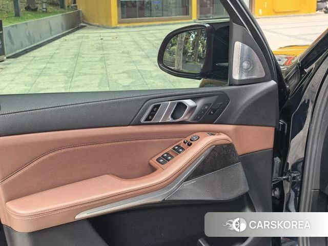 BMW X5 (imported) 2021 Черный из Китая, фото 3