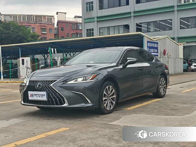 Lexus ES 2022 Серебристо-серый из Китая, фото 3