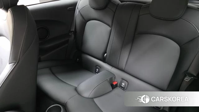 Mini Cooper 2018 Жемчужный цвет из Кореи, фото 3