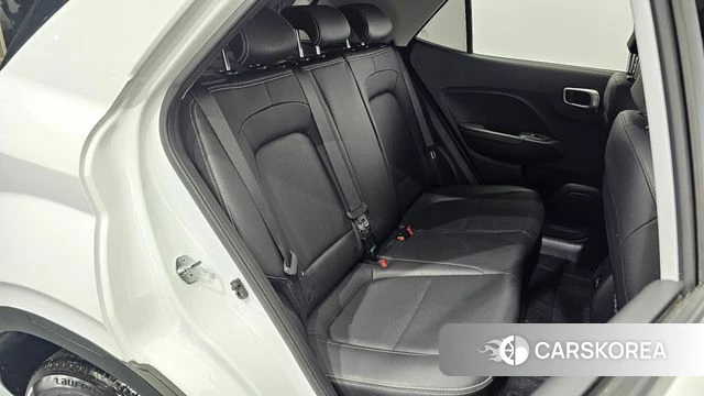 Hyundai Venue 2023 Белый из Кореи, фото 3