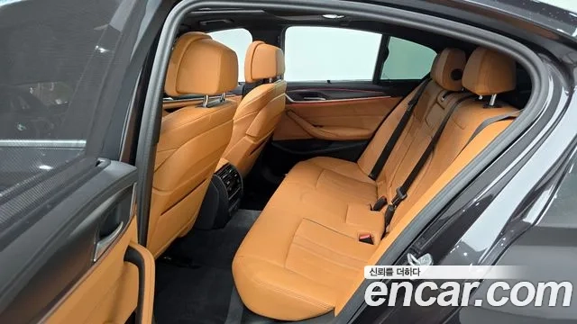 BMW 5 Series (G30) 2023 Серый из Кореи, фото 3