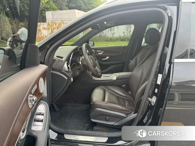 Mercedes-Benz GLC 2021 Черный из Китая, фото 3