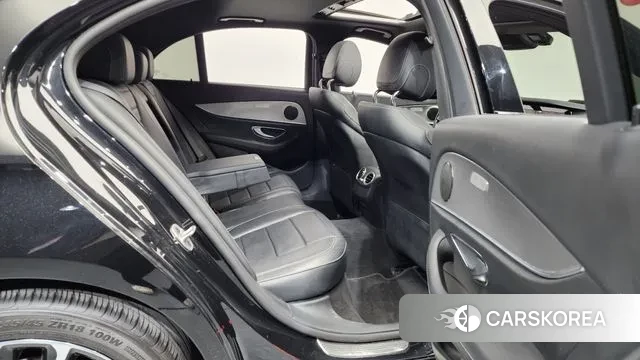 Mercedes-Benz E-Class W213 2020 Черный из Кореи, фото 3