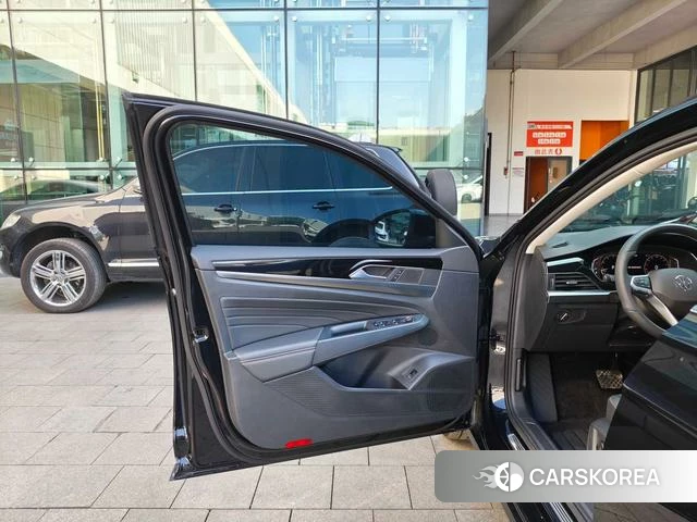 Volkswagen Passat 2024 Черный из Китая, фото 3