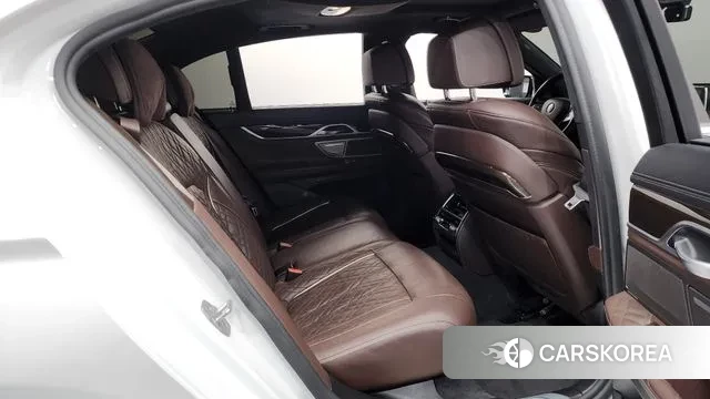 BMW 7 Series (G11) 2022 Белый из Кореи, фото 3