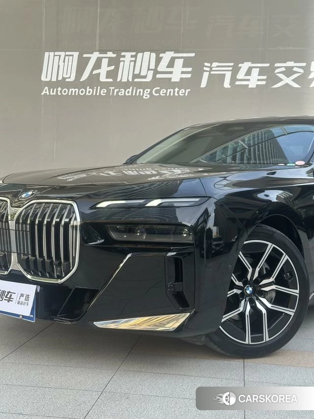 BMW 7 series 2024 Черный из Китая, фото 3