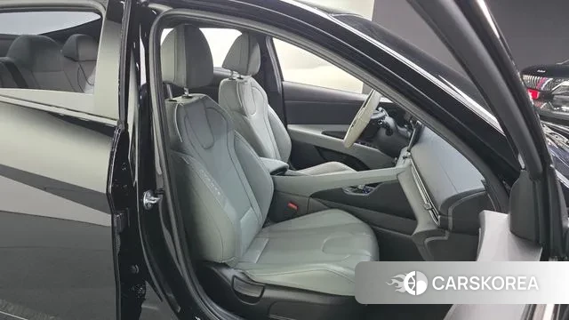 Hyundai The New Avante (CN7) 2024 Черный из Кореи, фото 3