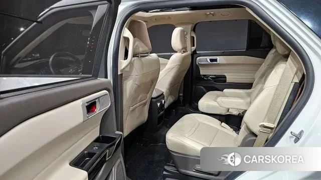 Ford Explorer 6th Generation 2021 Белый из Кореи, фото 3