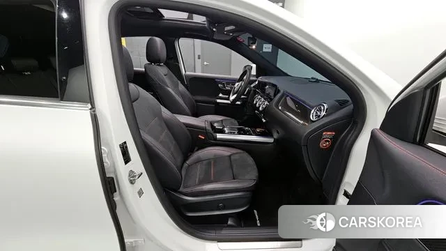 Mercedes-Benz GLA - Class H247 2020 Белый из Кореи, фото 3