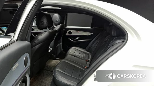 Mercedes-Benz E-Class W213 2020 Белый из Кореи, фото 3
