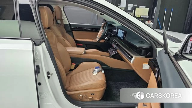 Hyundai Grandeur Hybrid (GN7) 2024 Белый из Кореи, фото 3