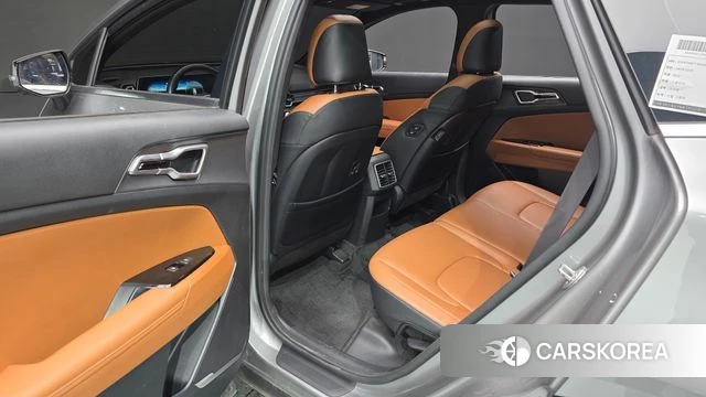 Kia Sportage 5th Generation 2021 Серебряный из Кореи, фото 3