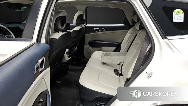 Kia Sportage 5th Generation Hybrid 2024 Белый из Кореи, фото 3