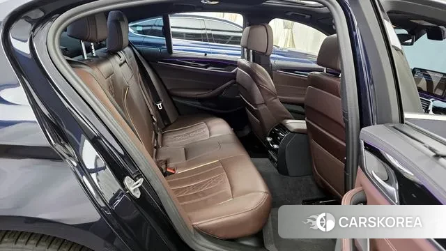 BMW 5 Series (G30) 2022 Черный из Кореи, фото 3