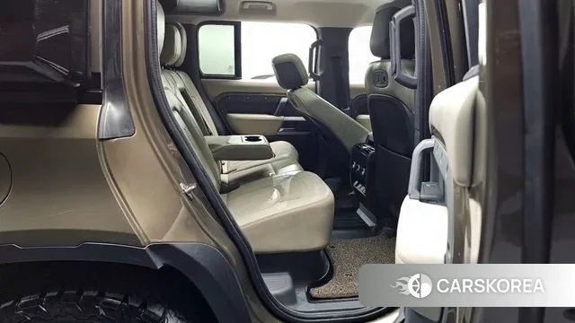 Land Rover Defender (L663) 2022 Коричневый из Кореи, фото 3