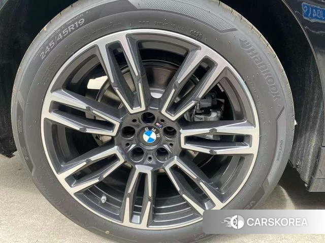 BMW 5 series 2026 Черный из Китая, фото 3