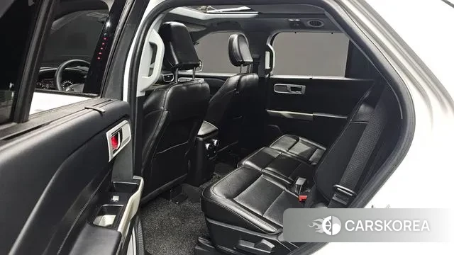 Ford Explorer 6th Generation 2022 Белый из Кореи, фото 3