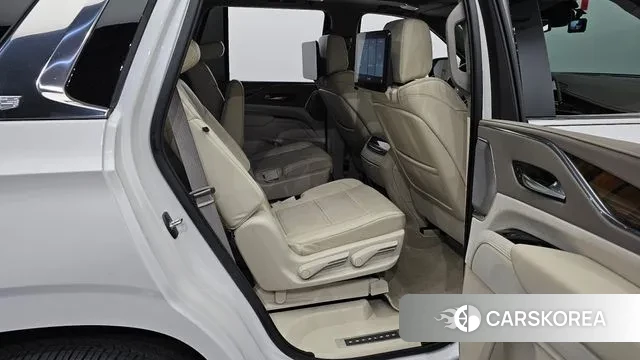 Cadillac Escalade 5th Generation 2021 Белый из Кореи, фото 3