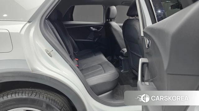 Audi Q2 2023 Белый из Кореи, фото 3