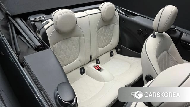 Mini Cooper S Convertible 2023 Черный из Кореи, фото 3