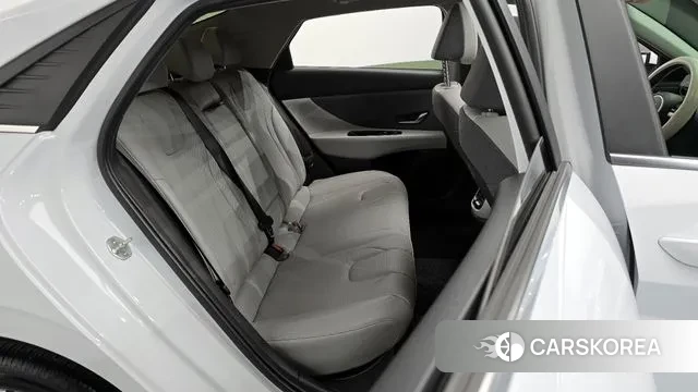 Hyundai Avante (CN7) 2022 Белый из Кореи, фото 3