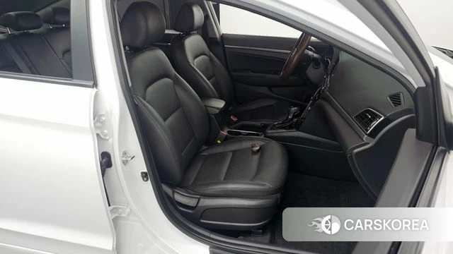 Hyundai Avante AD 2018 Белый из Кореи, фото 3