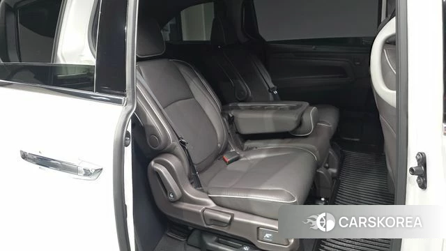 Honda Odyssey 2021 Белый из Кореи, фото 3
