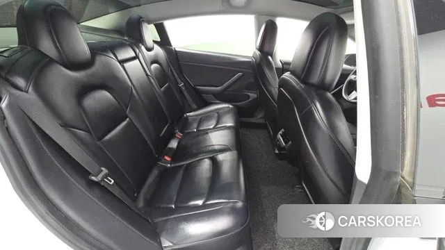 Tesla Model 3 2020 Белый из Кореи, фото 3