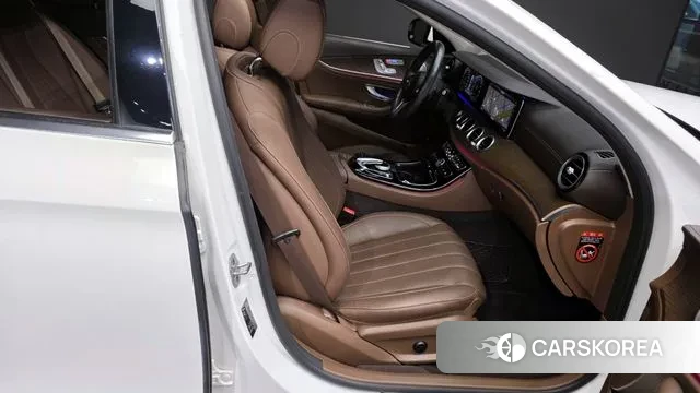 Mercedes-Benz E-Class W213 2019 Белый из Кореи, фото 3