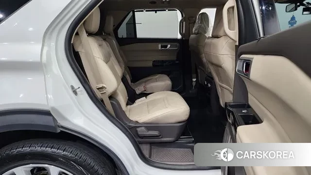 Ford Explorer 6th Generation 2021 Белый из Кореи, фото 3