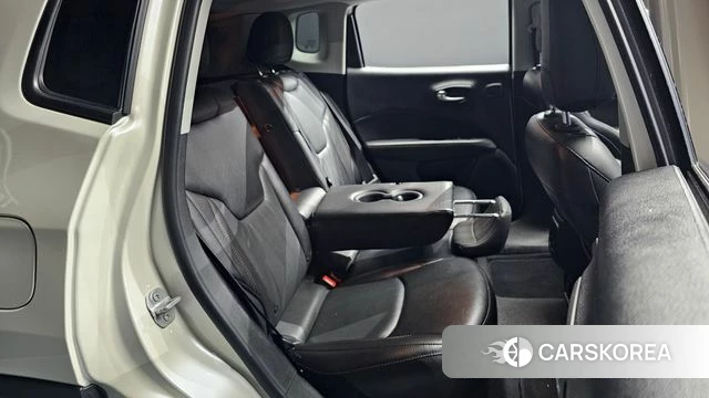 Jeep Compass 2nd Generation 2021 Жемчужный цвет из Кореи, фото 3