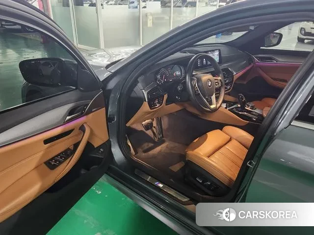 BMW 5 Series (G30) 2018 Серый из Кореи, фото 3