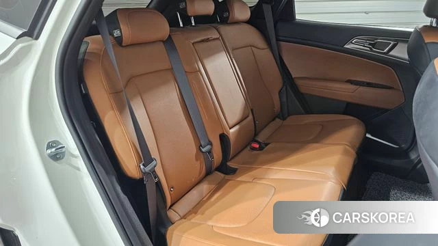 Kia Sportage 5th Generation Hybrid 2023 Белый из Кореи, фото 3