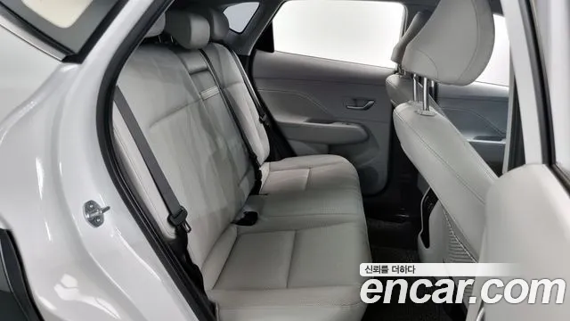 Hyundai Kona (SX2) 2023 Белый из Кореи, фото 3