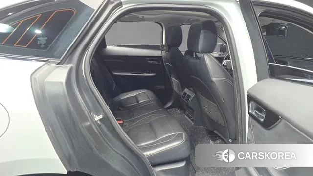 Jaguar F-PACE id 2375029 из Кореи 3