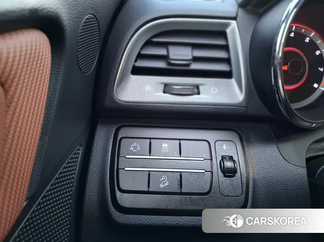 Ssangyong Tivoli Armor 2019 Белый из Кореи, фото 3