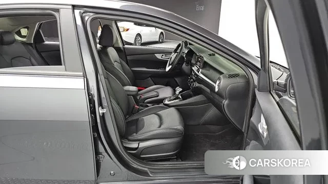 Kia The New K3 2nd generation 2022 Серый из Кореи, фото 3