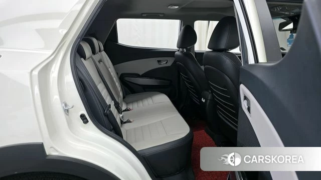 Ssangyong The New Tivoli 2023 Жемчужный цвет из Кореи, фото 3