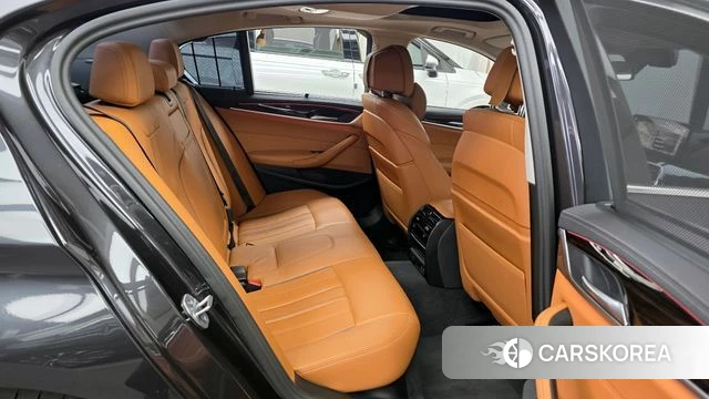 BMW 5 Series (G30) 2023 Серый из Кореи, фото 3