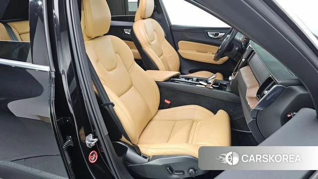 Volvo XC60 second Generation 2021 Черный из Кореи, фото 3