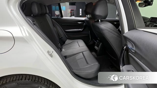 BMW 1 Series (F20) 2018 Белый из Кореи, фото 3