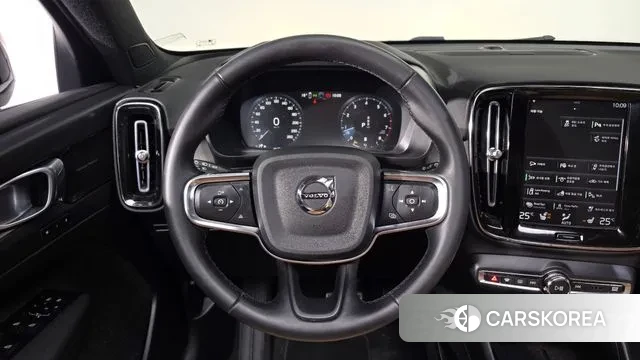 Volvo XC40 2022 Черный из Кореи, фото 3