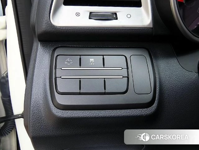Ssangyong Tivoli Armor 2018 Белый из Кореи, фото 3