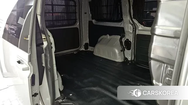 Hyundai Staria 2021 Серебряный из Кореи, фото 3