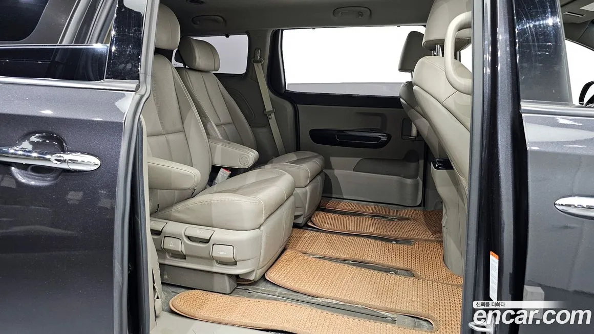 Kia The New Carnival 2019 Серый из Кореи, фото 3