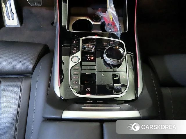 BMW X5 (G05) 2024 Светло-серебряный цвет из Кореи, фото 3